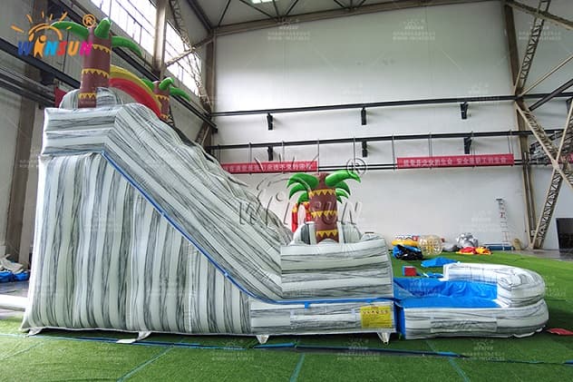 Fun inflatable wet dry slide