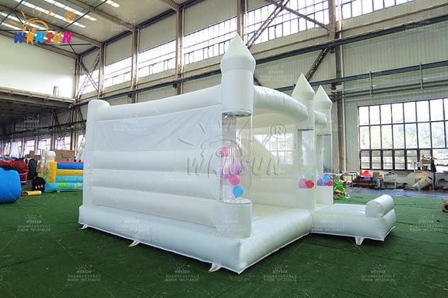 Outdoor inflatable slide jumping castle party play