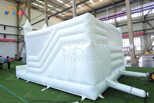 Top quality inflatable bouncer jumping house